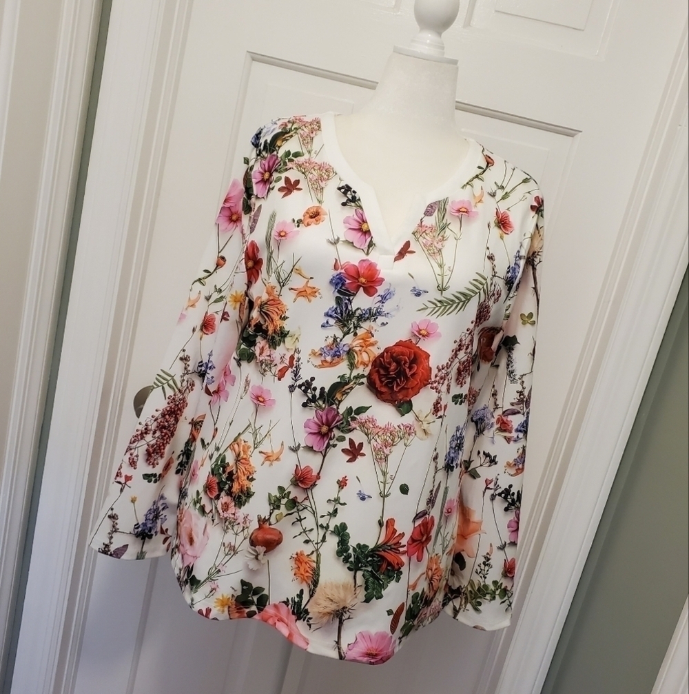 NWT NORACORA Floral Print Jersey Knit Top Size Large, Stretch, Colorful